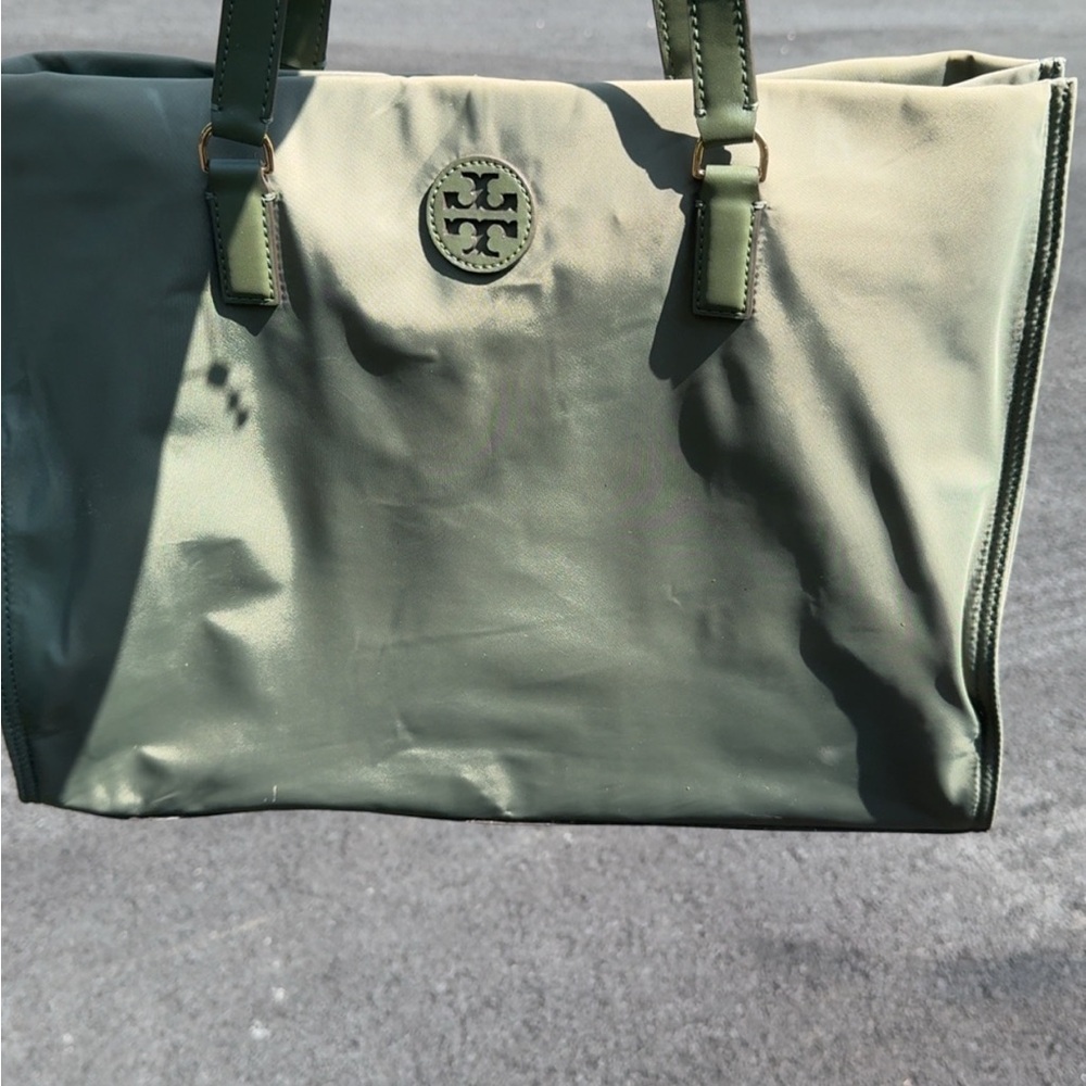 Tory Burch Green Tote Bag - Picture 3 of 3